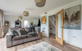 Luxuriously Appointed 3 Bedroom Cottage Off Road Parking For 3 Vehicles Dogs Welcome By Prior Arrangement Only 3 Church Cottages Alfrick Close To Malvern And Worcester And Shelsley Walsh In A Lovely Village Close To M5 Dogs Welcome